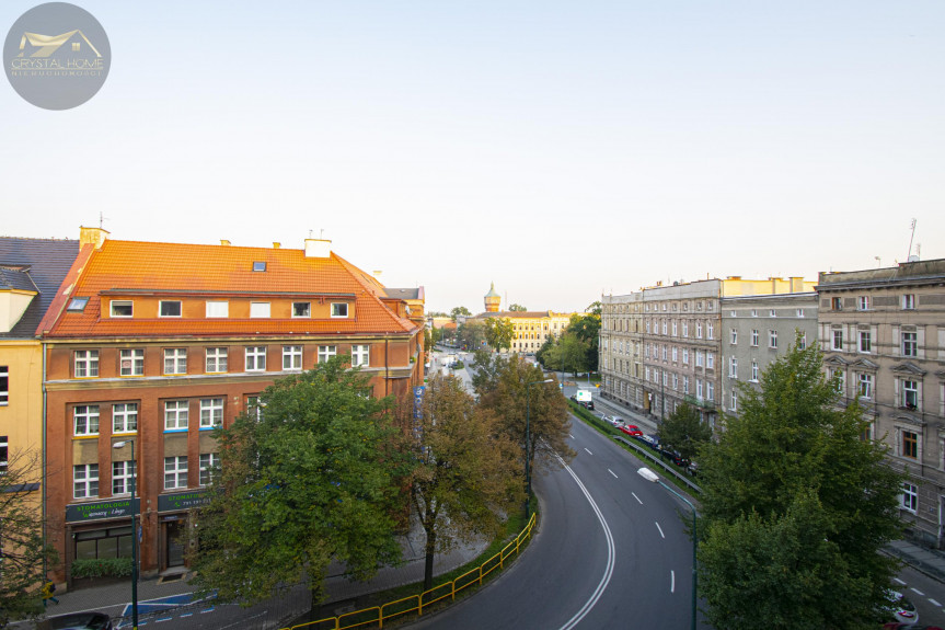 świdnicki, Świdnica, Mieszkanie 174m2 z balkonem 4 pokoje 2 łazienki